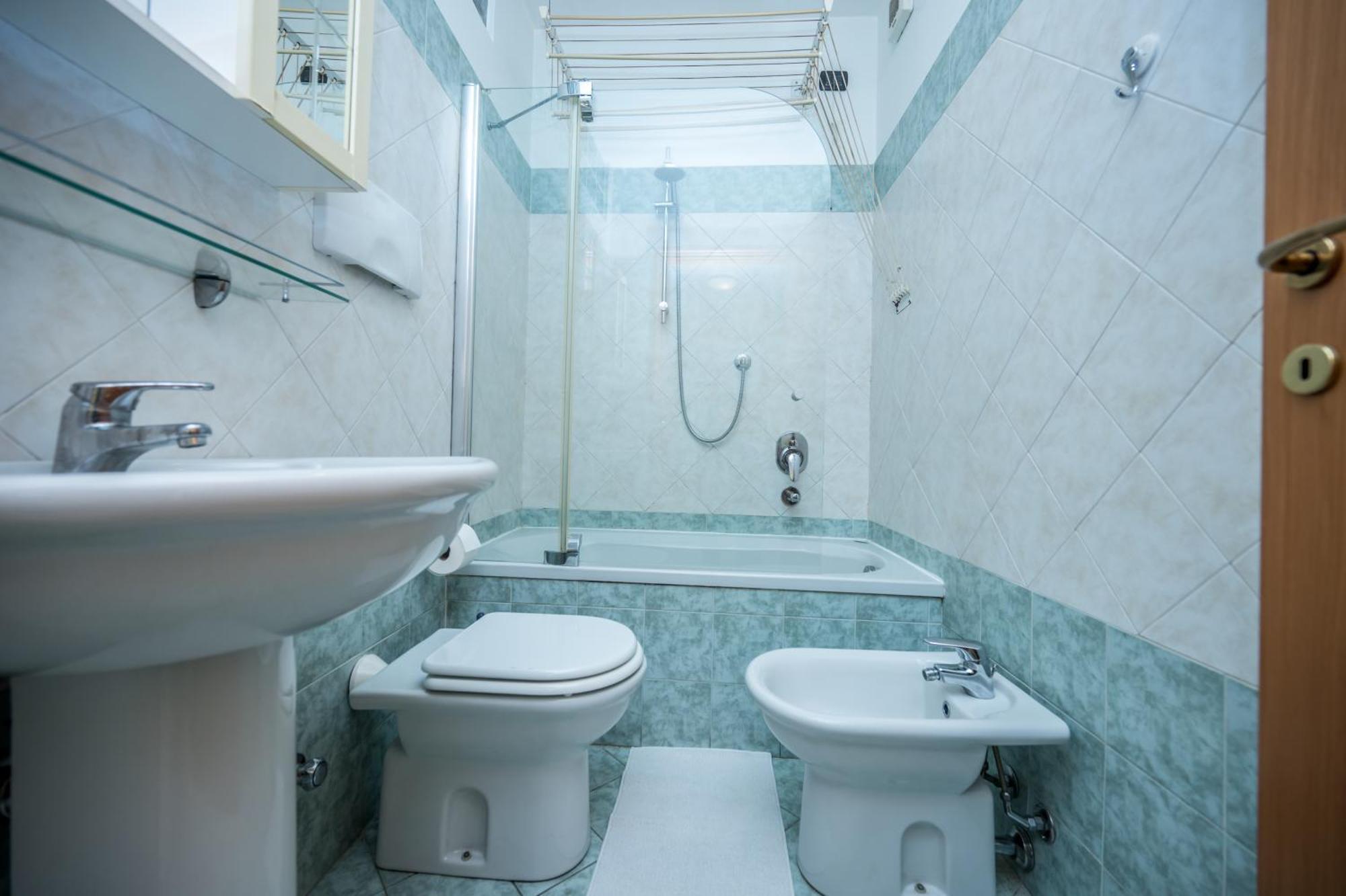 Cozy Suite Rogoredo Apartment Next To The Metro And Train Station Milão Exterior foto