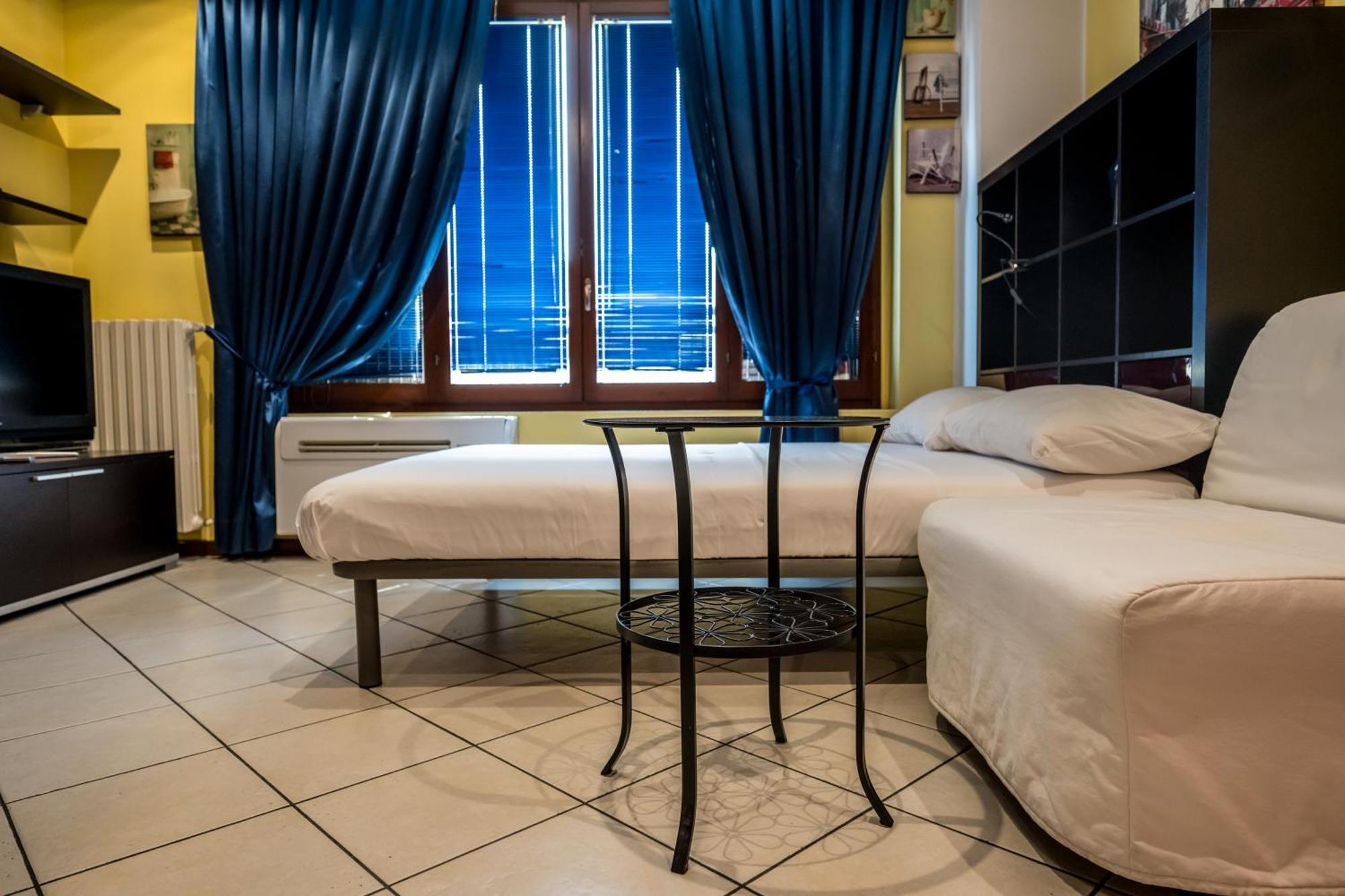 Cozy Suite Rogoredo Apartment Next To The Metro And Train Station Milão Exterior foto